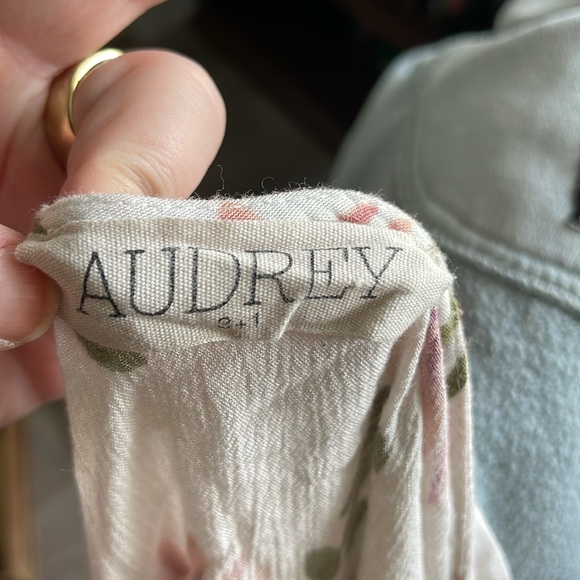 cute floral beachy short sleeve dress - Picture 6 of 6